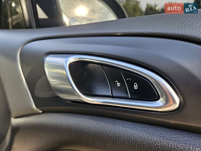 Внедорожник / Кроссовер Porsche Cayenne 2013 в Полтаве