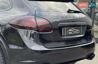 Внедорожник / Кроссовер Porsche Cayenne 2011 в 