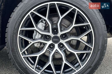 Внедорожник / Кроссовер Porsche Cayenne 2011 в 