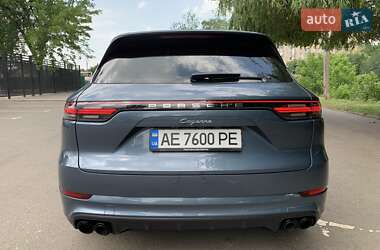 Внедорожник / Кроссовер Porsche Cayenne 2019 в 