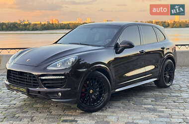 Внедорожник / Кроссовер Porsche Cayenne 2014 в Львове