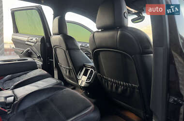 Внедорожник / Кроссовер Porsche Cayenne 2014 в 