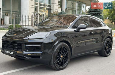 Внедорожник / Кроссовер Porsche Cayenne 2023 в 