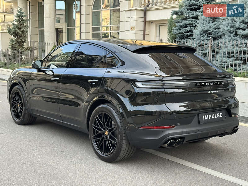 Внедорожник / Кроссовер Porsche Cayenne 2023 в Киеве