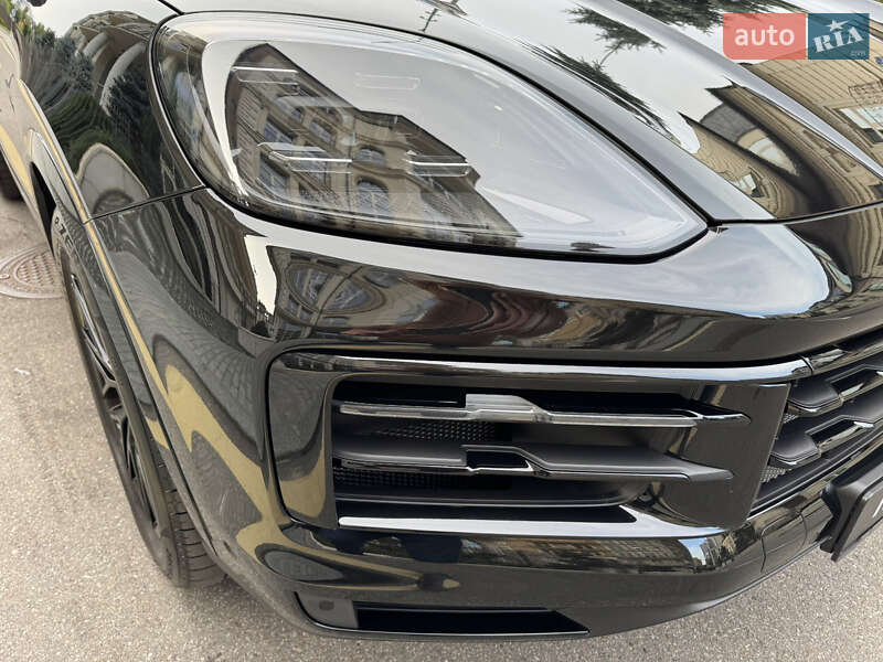 Внедорожник / Кроссовер Porsche Cayenne 2023 в Киеве