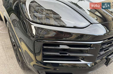 Внедорожник / Кроссовер Porsche Cayenne 2023 в 