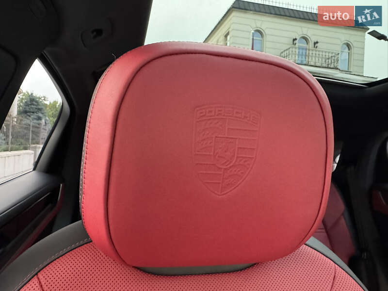 Внедорожник / Кроссовер Porsche Cayenne 2023 в Киеве