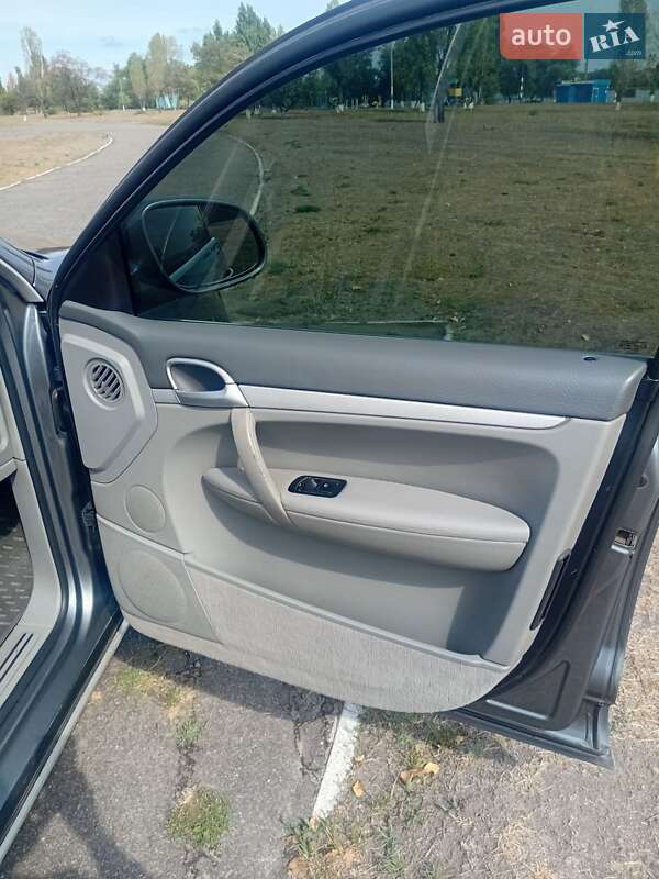 Внедорожник / Кроссовер Porsche Cayenne 2006 в Каменском