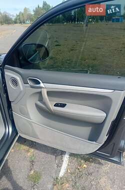 Внедорожник / Кроссовер Porsche Cayenne 2006 в 