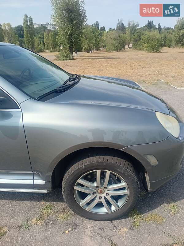 Внедорожник / Кроссовер Porsche Cayenne 2006 в Каменском