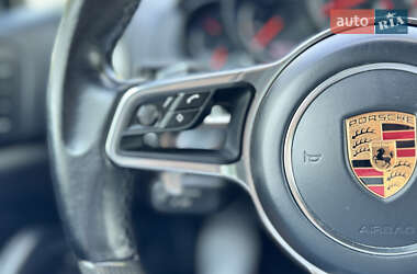 Внедорожник / Кроссовер Porsche Cayenne 2017 в 