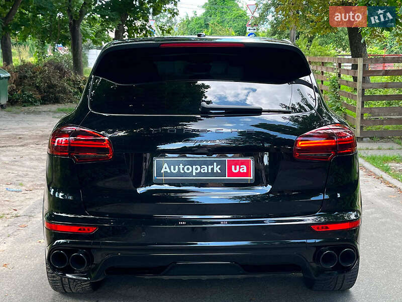 Внедорожник / Кроссовер Porsche Cayenne 2017 в Киеве