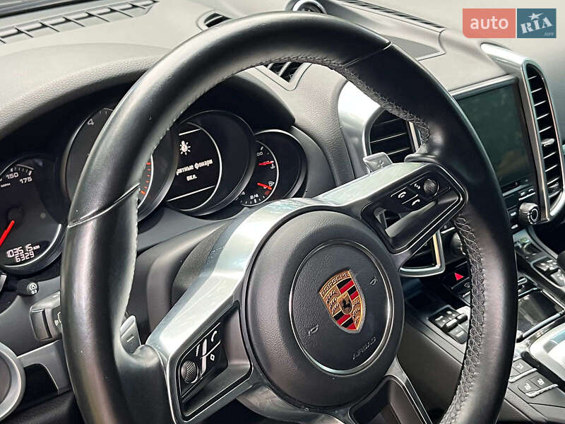 Внедорожник / Кроссовер Porsche Cayenne 2017 в Киеве