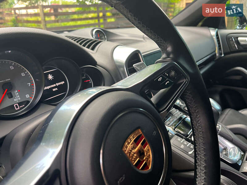 Внедорожник / Кроссовер Porsche Cayenne 2017 в Киеве