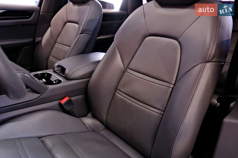 Внедорожник / Кроссовер Porsche Cayenne 2019 в Одессе