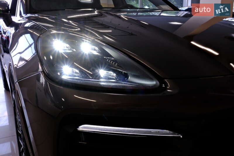 Внедорожник / Кроссовер Porsche Cayenne 2019 в Одессе