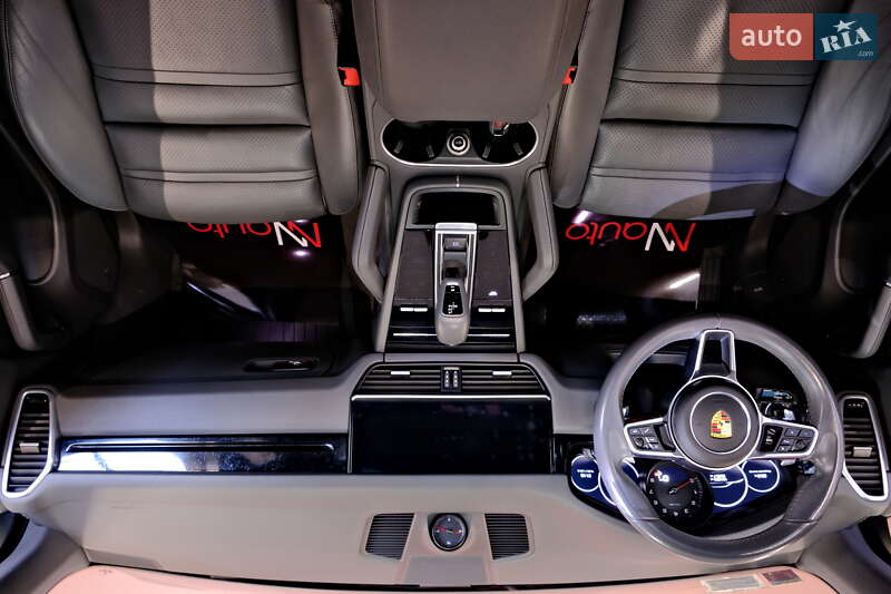 Внедорожник / Кроссовер Porsche Cayenne 2019 в Одессе