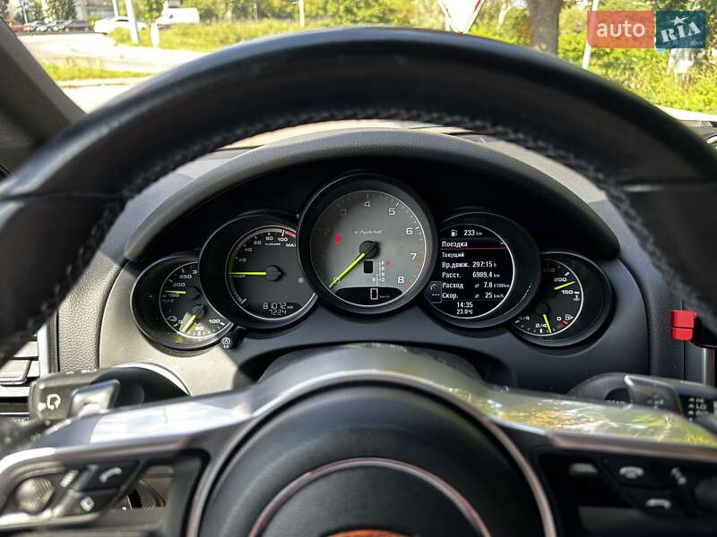 Внедорожник / Кроссовер Porsche Cayenne 2017 в Киеве