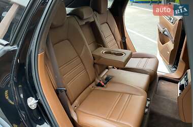 Внедорожник / Кроссовер Porsche Cayenne 2020 в 