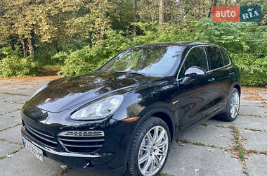 Внедорожник / Кроссовер Porsche Cayenne 2014 в 