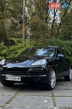 Позашляховик / Кросовер Porsche Cayenne 2014 в Києві