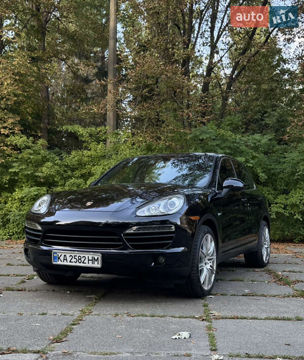 Внедорожник / Кроссовер Porsche Cayenne 2014 в 