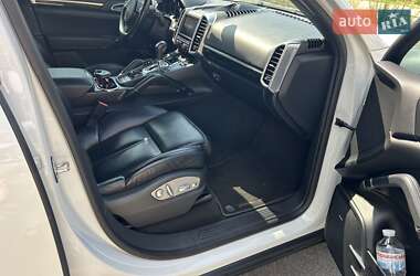 Внедорожник / Кроссовер Porsche Cayenne 2013 в 