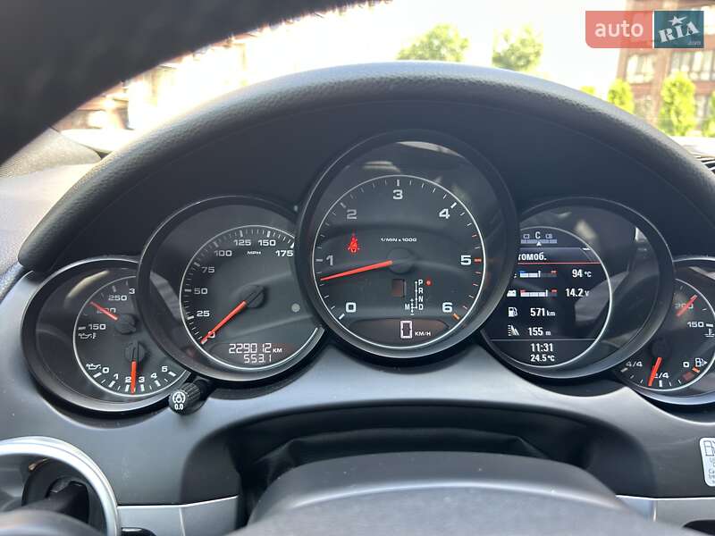 Позашляховик / Кросовер Porsche Cayenne 2013 в Києві