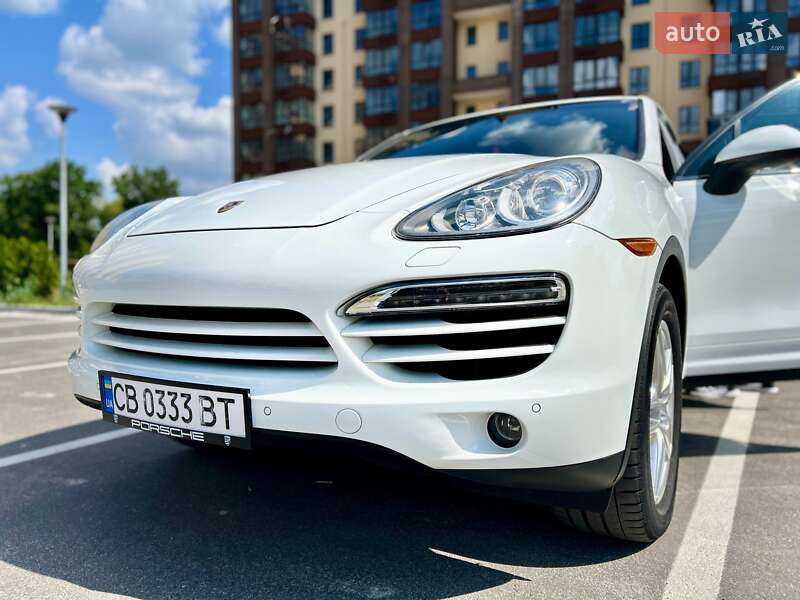 Позашляховик / Кросовер Porsche Cayenne 2013 в Києві