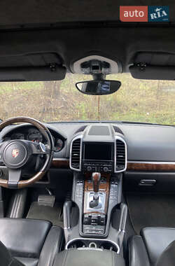Внедорожник / Кроссовер Porsche Cayenne 2010 в 