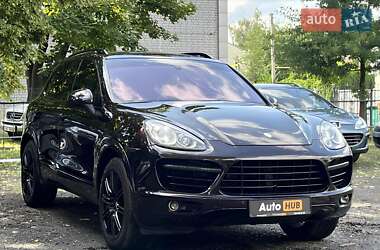 Внедорожник / Кроссовер Porsche Cayenne 2011 в 