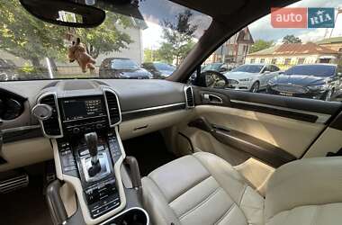 Внедорожник / Кроссовер Porsche Cayenne 2011 в 