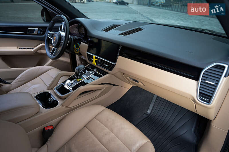 Внедорожник / Кроссовер Porsche Cayenne 2019 в Днепре