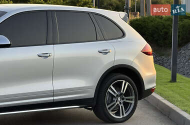Внедорожник / Кроссовер Porsche Cayenne 2013 в 