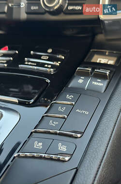 Внедорожник / Кроссовер Porsche Cayenne 2013 в 