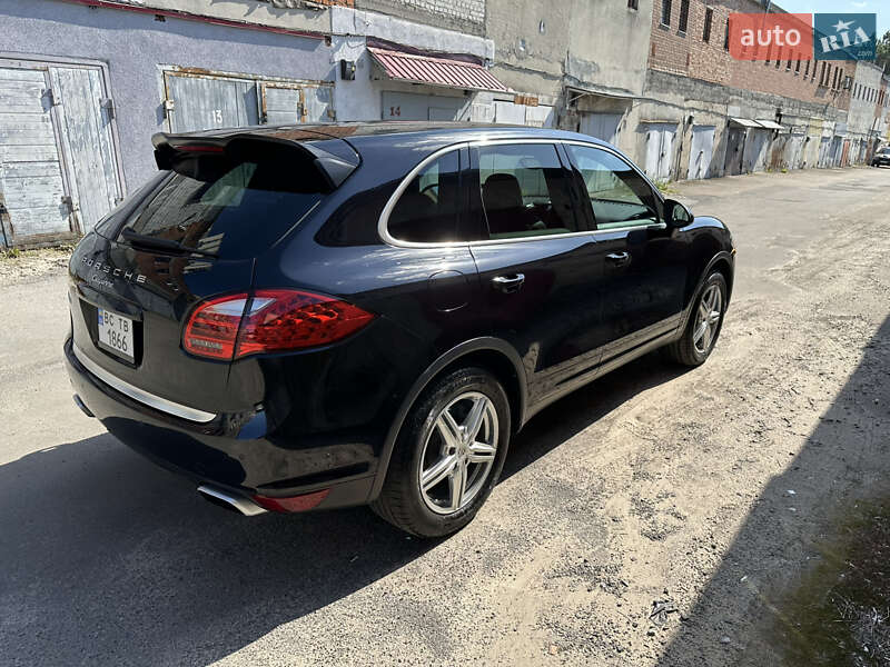 Внедорожник / Кроссовер Porsche Cayenne 2014 в Львове
