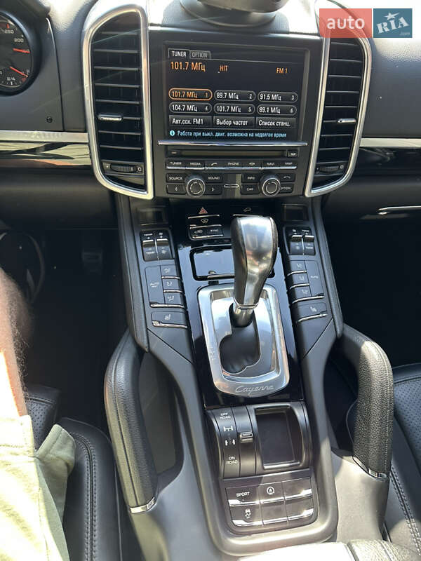 Внедорожник / Кроссовер Porsche Cayenne 2014 в Львове
