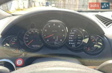 Внедорожник / Кроссовер Porsche Cayenne 2014 в 