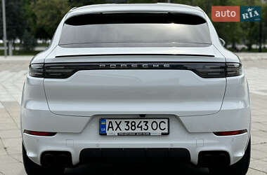 Внедорожник / Кроссовер Porsche Cayenne 2019 в 
