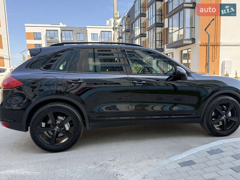 Позашляховик / Кросовер Porsche Cayenne 2011 в Рівному