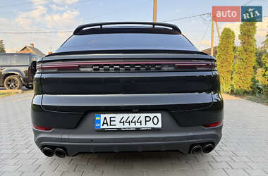 Внедорожник / Кроссовер Porsche Cayenne 2024 в 