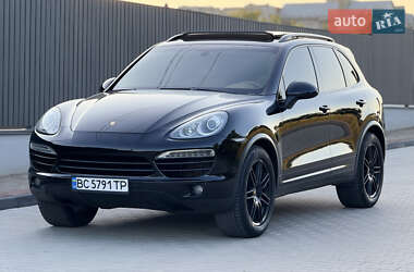 Позашляховик / Кросовер Porsche Cayenne 2012 в Самборі