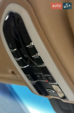 Внедорожник / Кроссовер Porsche Cayenne 2012 в 