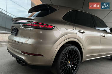 Позашляховик / Кросовер Porsche Cayenne 2018 в 