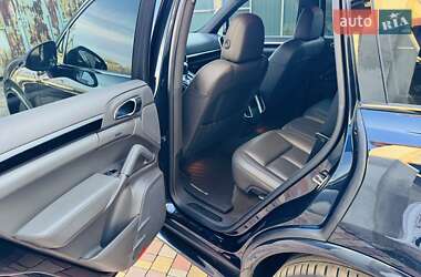 Внедорожник / Кроссовер Porsche Cayenne 2015 в 