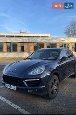Внедорожник / Кроссовер Porsche Cayenne 2010 в 