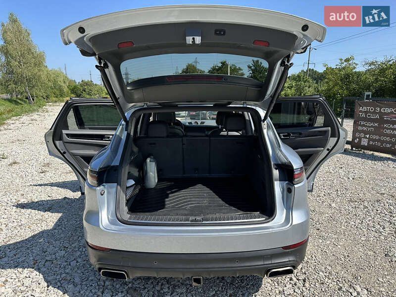 Позашляховик / Кросовер Porsche Cayenne 2019 в Львові