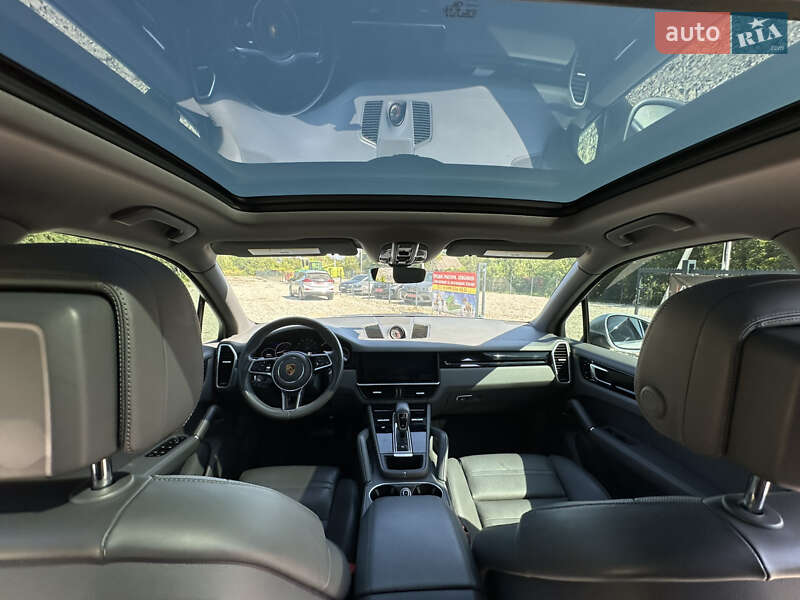 Позашляховик / Кросовер Porsche Cayenne 2019 в Львові