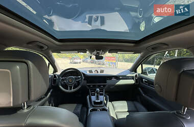 Внедорожник / Кроссовер Porsche Cayenne 2019 в 