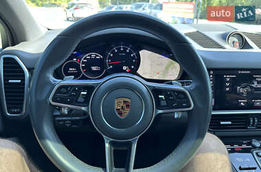 Внедорожник / Кроссовер Porsche Cayenne 2019 в 